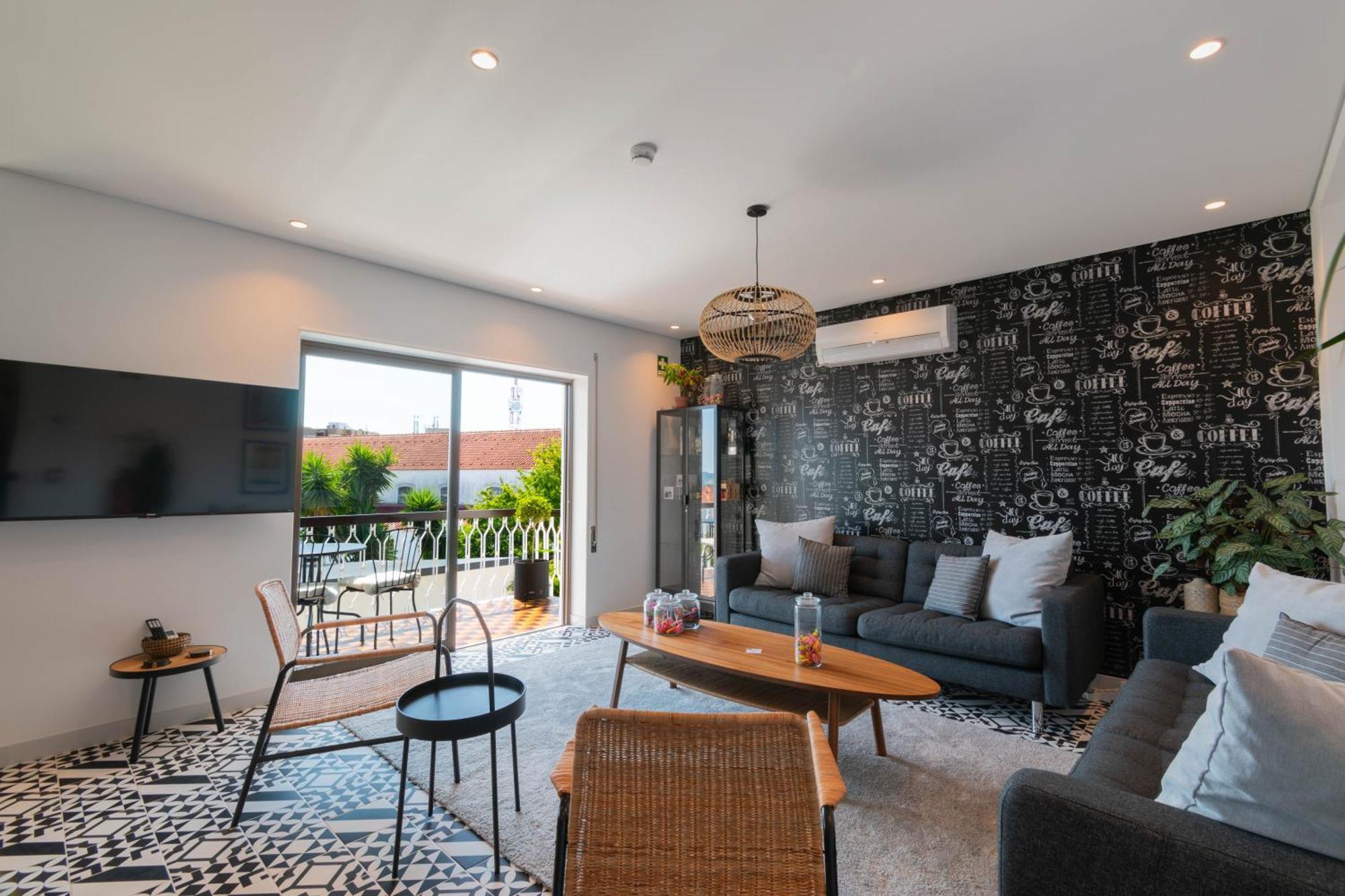 7Min To Uni Se-Velha - Ac - Work Desk - 300Mbs Wifi Bed & Breakfast โกอิมบรา ภายนอก รูปภาพ